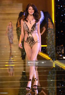 維多利亞的秘密2000時(shí)裝秀